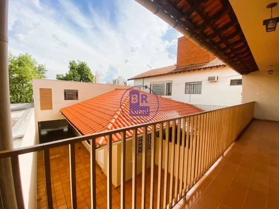 Imagem Casa com Fundos para Locação Comercial ou Residencial.