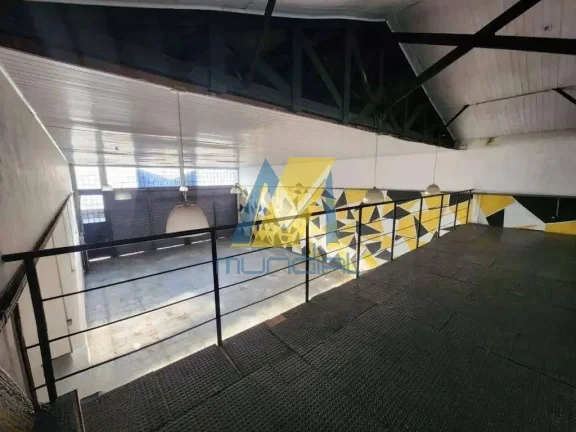 Imagem Galpão à Venda com 378 m², Pé-Direito de 6 Metros
