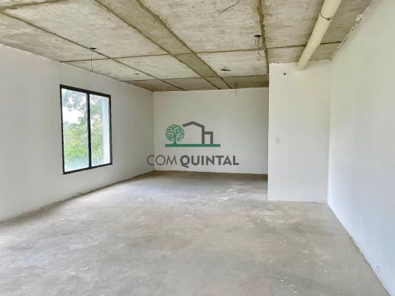Sala Comercial à Venda, 94 m² em Granja Viana - Cotia