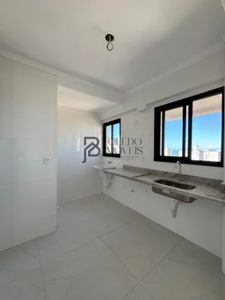 Imagem Apartamento 2 Dormitórios sendo 1 suíte a 200 metros do mar no bairro Caiçara - Praia Grande