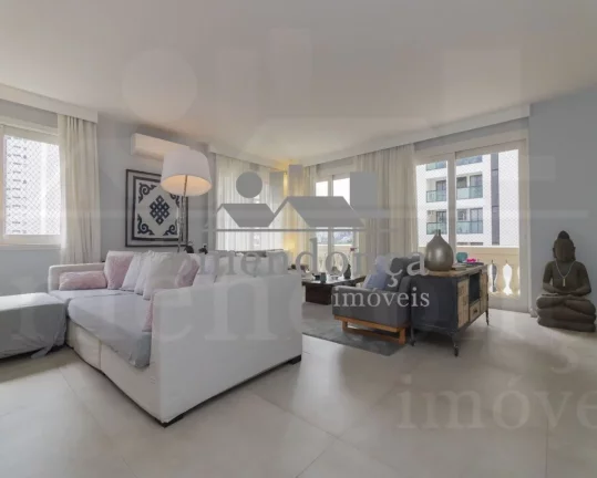 Imagem Apartamento com 258m² no Alto de Pinheiros, 4 suítes e 4 vagas.