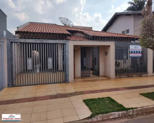 Casa Térrea à Venda, Jardim São Lourenço, 4 Quartos, 248 m2