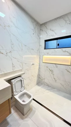Imagem Casa Alto Padrão à venda no bairro Setor Faiçalville, com 200m² construídos, 3 suítes, completa em armários