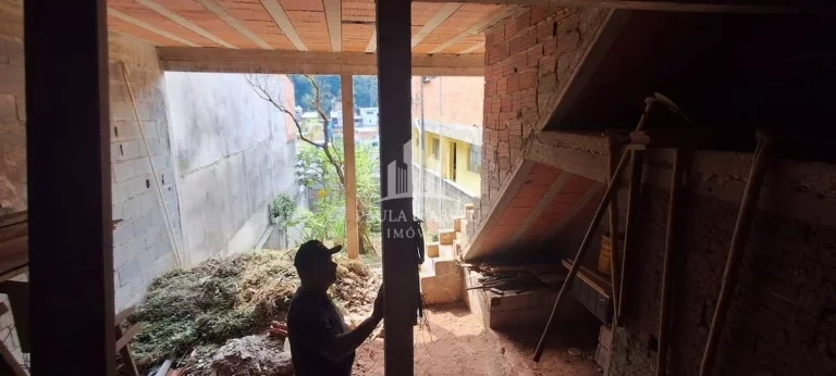 Imagem Terreno 125m² com Salão 43m², Contrato desde o loteador e porão do mesmo tamanho no Jardim Zaíra 4, Mauá-SP