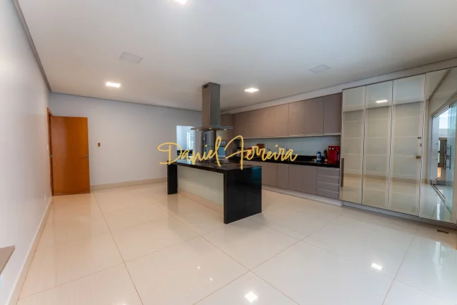 Imagem Casa com 3 suítes + escritório e 2 vagas