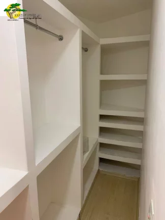 Imagem LINDO SOBRADO EM CONDOMÍNIO FECHADO À VENDA