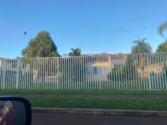 Imagem Casa com 3 dormitórios à venda, 300 m² por R$ 1.100.000,00 - Vila de Furnas - Itumbiara/GO