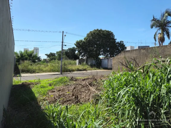 Imagem Terreno à venda próximo ao Rádio Clube Campo