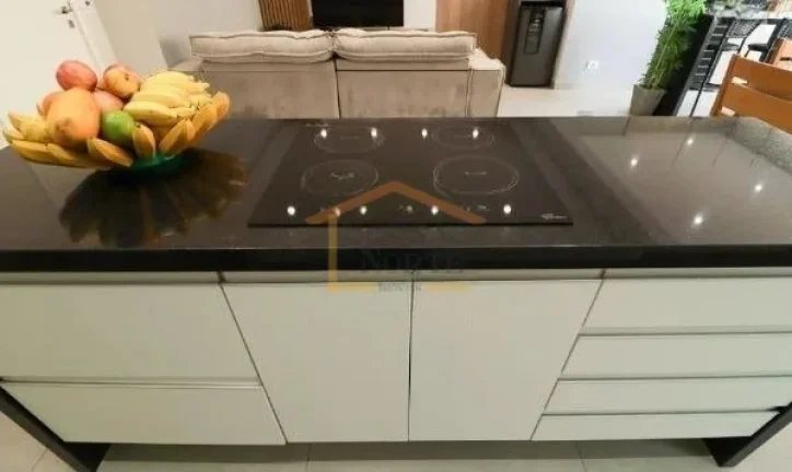 Imagem Apartamento de 84 m², com 3 dormitórios, sendo 1 suíte, 2 banheiros e 2 vagas de garagem, localiz...