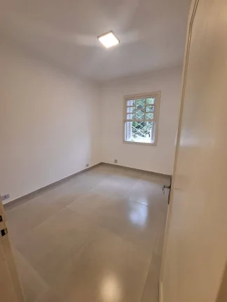Imagem Apartamento Aclimação - 130M², 2 Dorms.