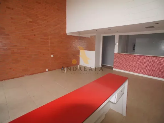Imagem Centro Empresarial Sunplaza - Ótima loja frontal com 74m² com jirau, composta de piso frio.