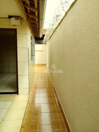 Imagem Casa com 3 dormitórios à venda, 324 m² por R$ 420.000,00 - Centro - Itumbiara/GO