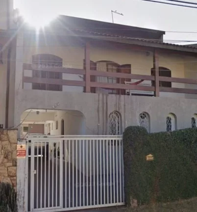 ALUGA-SE SOBRADO EM CAMPINAS – SP