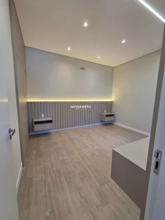 Imagem Casa à Venda com 3 quartos, 3 banheiros, 3 vagas e 160m2