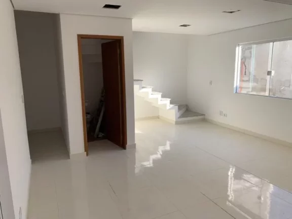 Imagem Sobrado com 3 dormitórios à venda, 90 m² por R$ 435.000,00 - Vila Lavínia - Mogi das Cruzes/SP