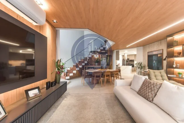 Imagem Apartamento de Alto Padrão no Campo Belo: 3 Quartos, 1 Suíte, 3 Vagas de Garagem - Conheça essa Oportunidade Única!