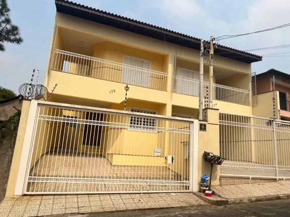 Imagem Sobrado com 3 dormitórios à venda, 170 m² por R$ 750.000,00 - Centro - Ferraz de Vasconcelos/SP
