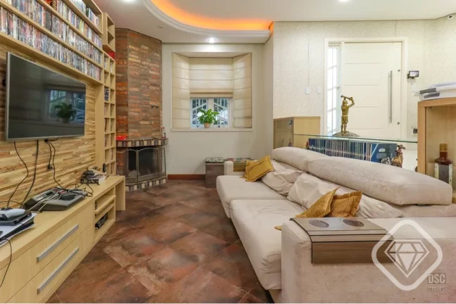 Imagem Casa luxuosa na Tristeza que combina espaço, privacidade e alto padrão.

Com 340 metros quadrados ...