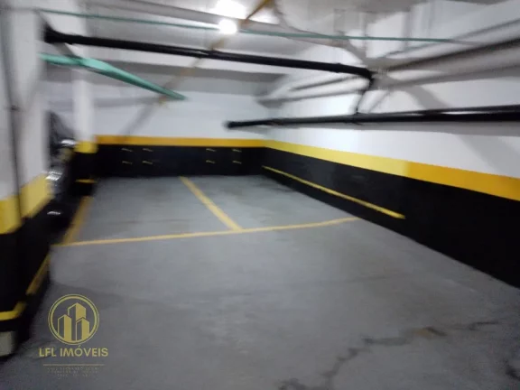 Imagem Espaçoso Apartamento de 3 Quartos em Indianópolis.