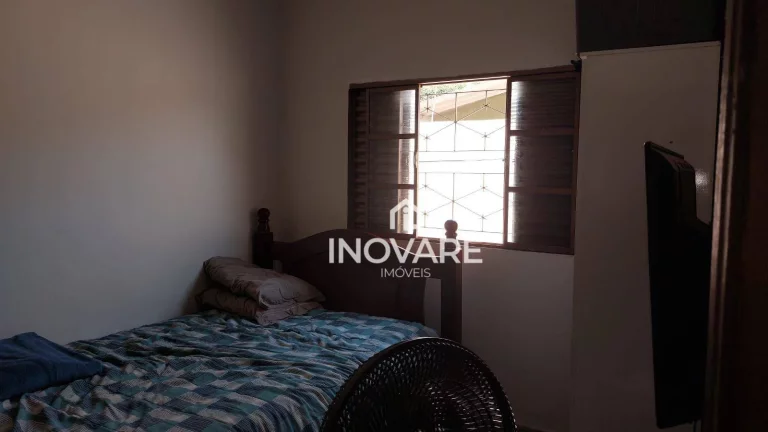 Imagem Casa com 3 dormitórios à venda, 210 m² por R$ 350.000 - Setor Paranaíba - Itumbiara/GO