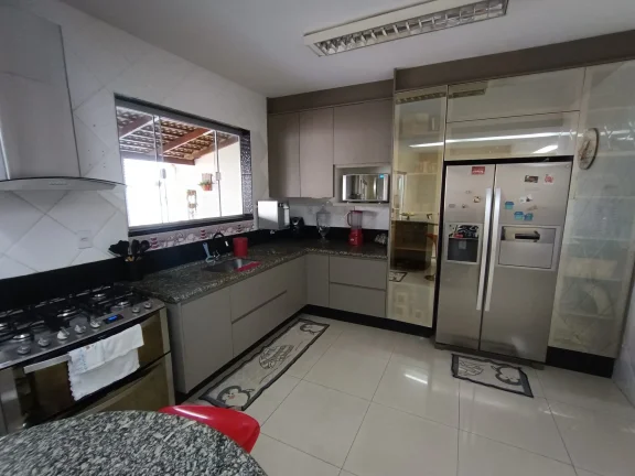Imagem Sobrado De 4/4 Sendo 2 Suites Plenas Sozinho No Lote No Jardim Da Luz