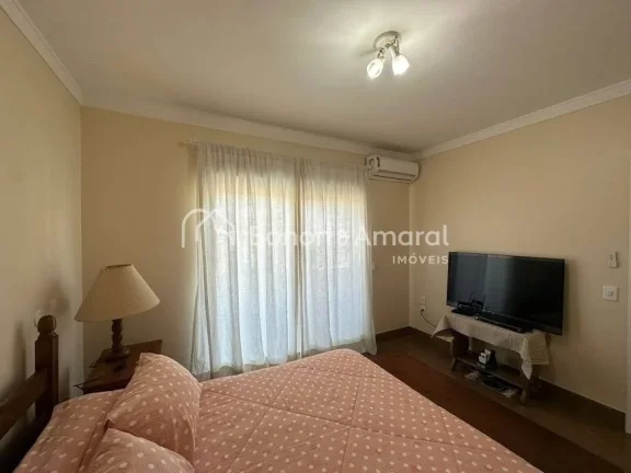 Imagem Linda casa com living para 3 ambientes integrados com a área gourmet e piscina, cozinha e lavanderi...