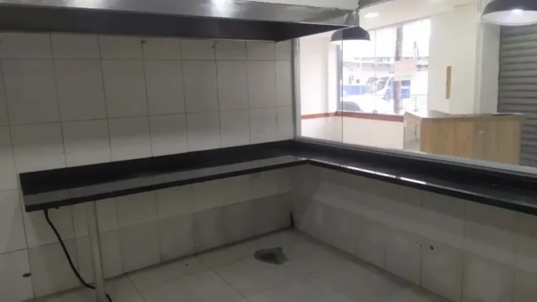 Imagem Salão Comercial para Locação no Centro de Sorocaba-SP: 130m², 1 Sala, 2 Banheiros