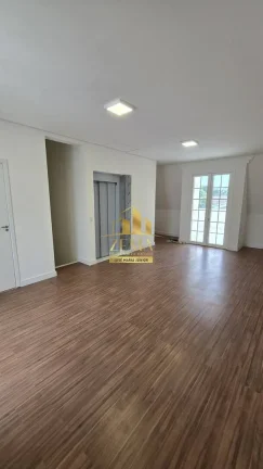 Imagem Sobrado alto padrão em condomínio, 560 m2, Elevador, 04 suites ( 01 Master)