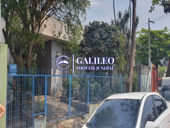 Imagem OPORTUNIDADE DE NEGÓCIO! GALPÃO + CASA COM 4 DORMITÓRIOS -SALA DE ESTAR/JANTAR- ÁREA TOTAL 826M² - ÓTIMA LOCALIZAÇÃO, PRÓX. AO MAXI SHOPPING -JUNDIAÍ