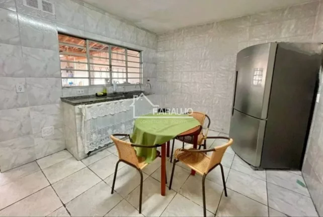 Imagem Casa à venda em Jardim Abaeté com 171m² 2 quartos, 2 vagas