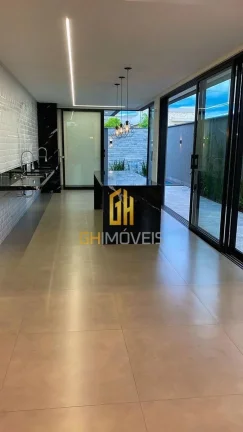 Imagem A casa possui 

- 3 suítes plenas sendo 1 master
- Sala 
- Cozinha 
- Área de serviço 
- 4 banhei...