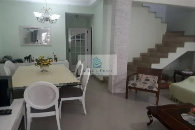 Imagem Casa de luxo em condomínio na Taquara, Rio de Janeiro-RJ: 5 quartos, 1 suíte, 1 sala, 3 banheiros, 6 vagas de garagem, 300m².