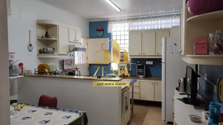 Imagem Casa térrea, 250m2, 03 dorms, 02 vagas, a 50m da Av. Capitão Manoel Rudge