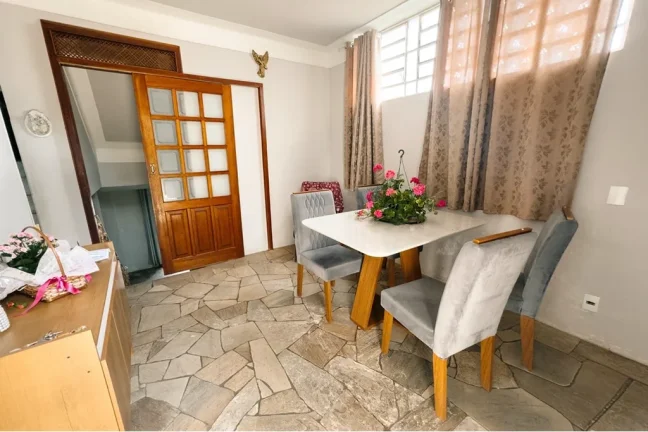 Imagem Casa à venda em Indaiatuba, Centro, com 5 quartos, 275m2