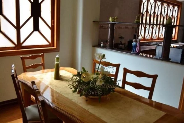 Imagem Casa em Condomínio para Venda em Teresópolis / RJ no bairro Parque do Imbui