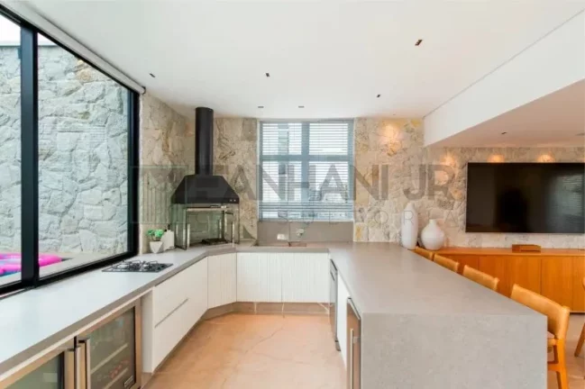 Imagem Luxuosa cobertura de 4 quartos na Vila Nova Conceição, São Paulo-SP: 4 suítes, 5 salas, 6 banheiros, 432m² de área.