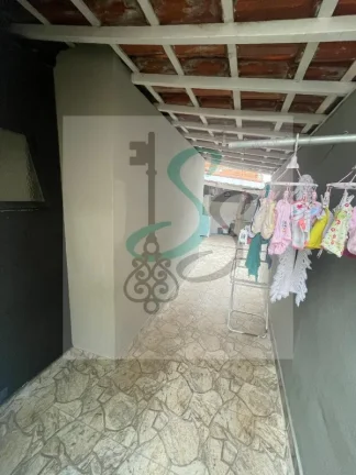 Imagem Venda de casa no Parque Residencial Vila União, Campinas. 2 dormitórios, sala, cozinha, lavanderia, banheiro, vaga de garagem.