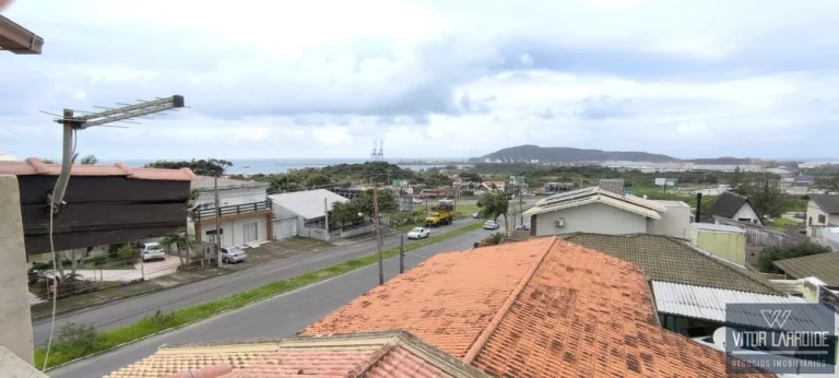 Imagem Casa de esquina à venda  Imbituba SC, com piscina