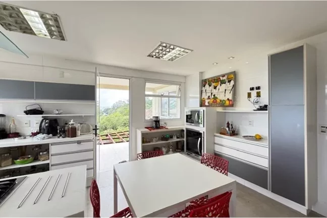 Imagem Casa 257m2 e 4 suítes a venda em Condomínio Fechado, lazer completo e segurança no Recreio dos Bandeirantes