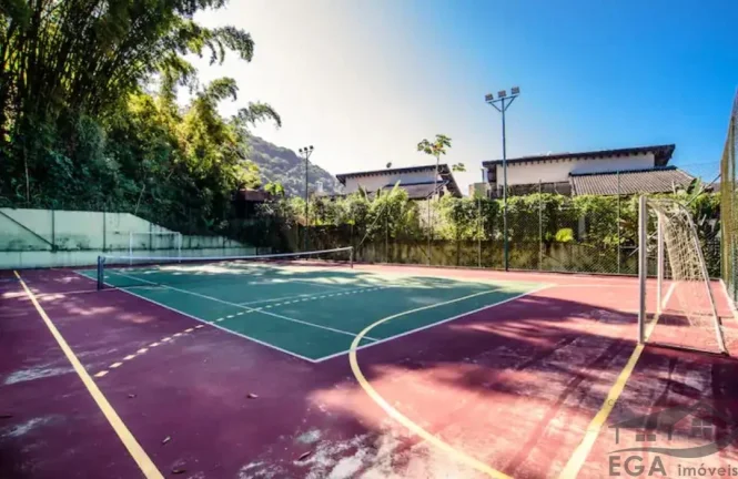 Imagem Casa Avenda Em Condominio de Alto Padrão