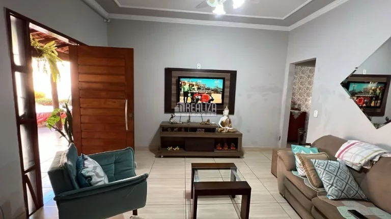 Imagem Casa para alugar no Jardim Elza Amuí I, em Uberaba