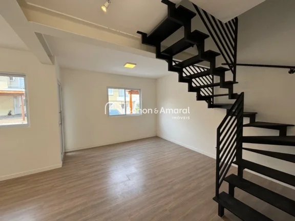 Imagem Esta encantadora casa em Valinhos conta com 3 dormitórios, sendo 1 suíte. No térreo, você encont...