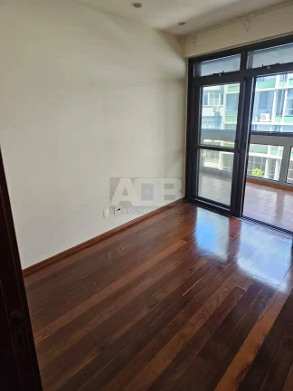 Imagem Apartamento de 3 quartos à venda em Copacabana, 104m2, 3vagas e varanda.