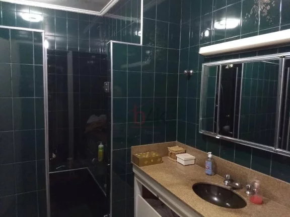 Imagem Casa com 3 dormitórios à venda, 234 m² - Moema - São Paulo/SP