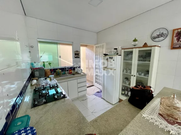 Imagem Casa à venda no Setor Habitacional Contagem, Brasília: 280m², 3 quartos, 1 suíte, 2 banheiros. R$670.000.