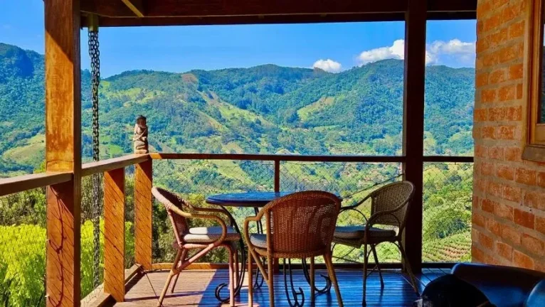 Imagem Chácara de Alto Padrão: Vista Exclusiva para a Pedra do Baú