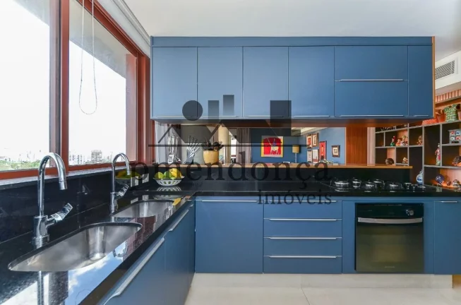 Imagem Apartamento Vila Madalena com 3 suí­tes e 2 vagas, 171 m2