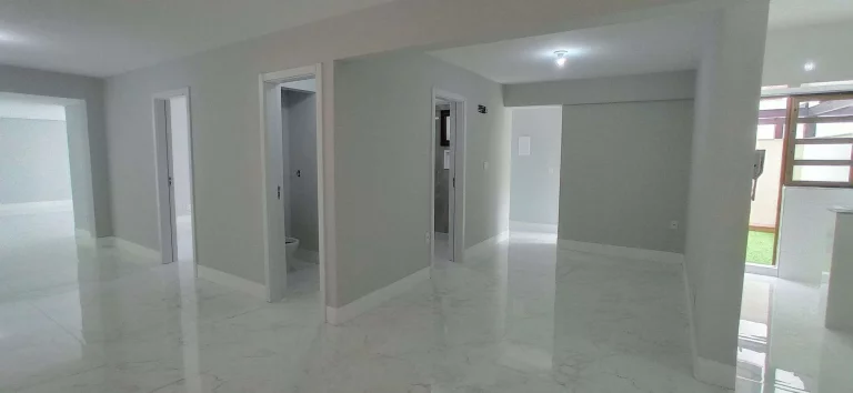 Imagem Apartamento à venda, 3 dormitórios (2 suítes), jacuzzi terraço com vista mar, 2 vagas, 170m2 privativos e 219m2 total. Agronômica, Florianópolis, SC