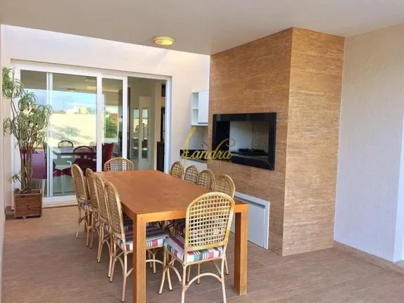 Imagem Casa térrea condomínio com 03 suítes