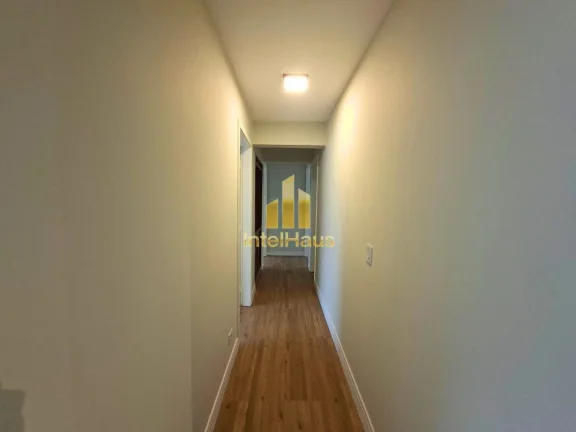 Imagem Apresentamos um excelente apartamento totalmente reformado e pronto para morar no bairro Água Verde...